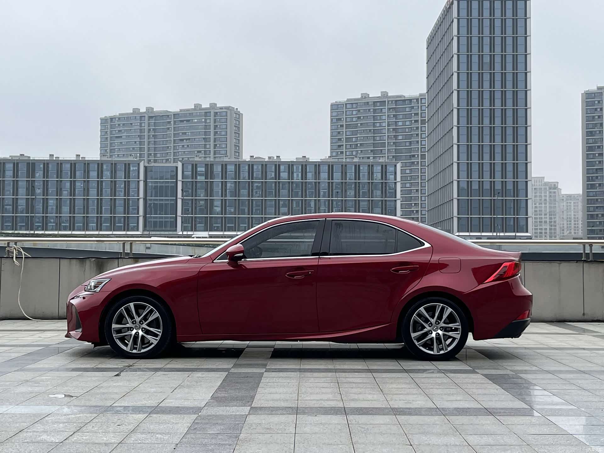 Lexus IS, 2018 4