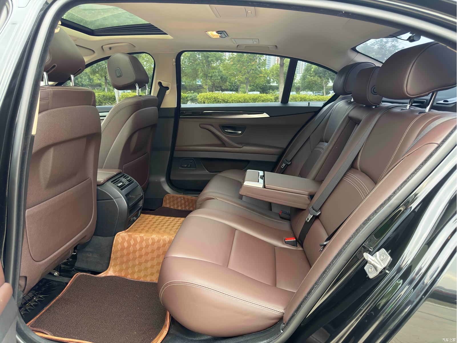 BMW 5 Series, 2016 9