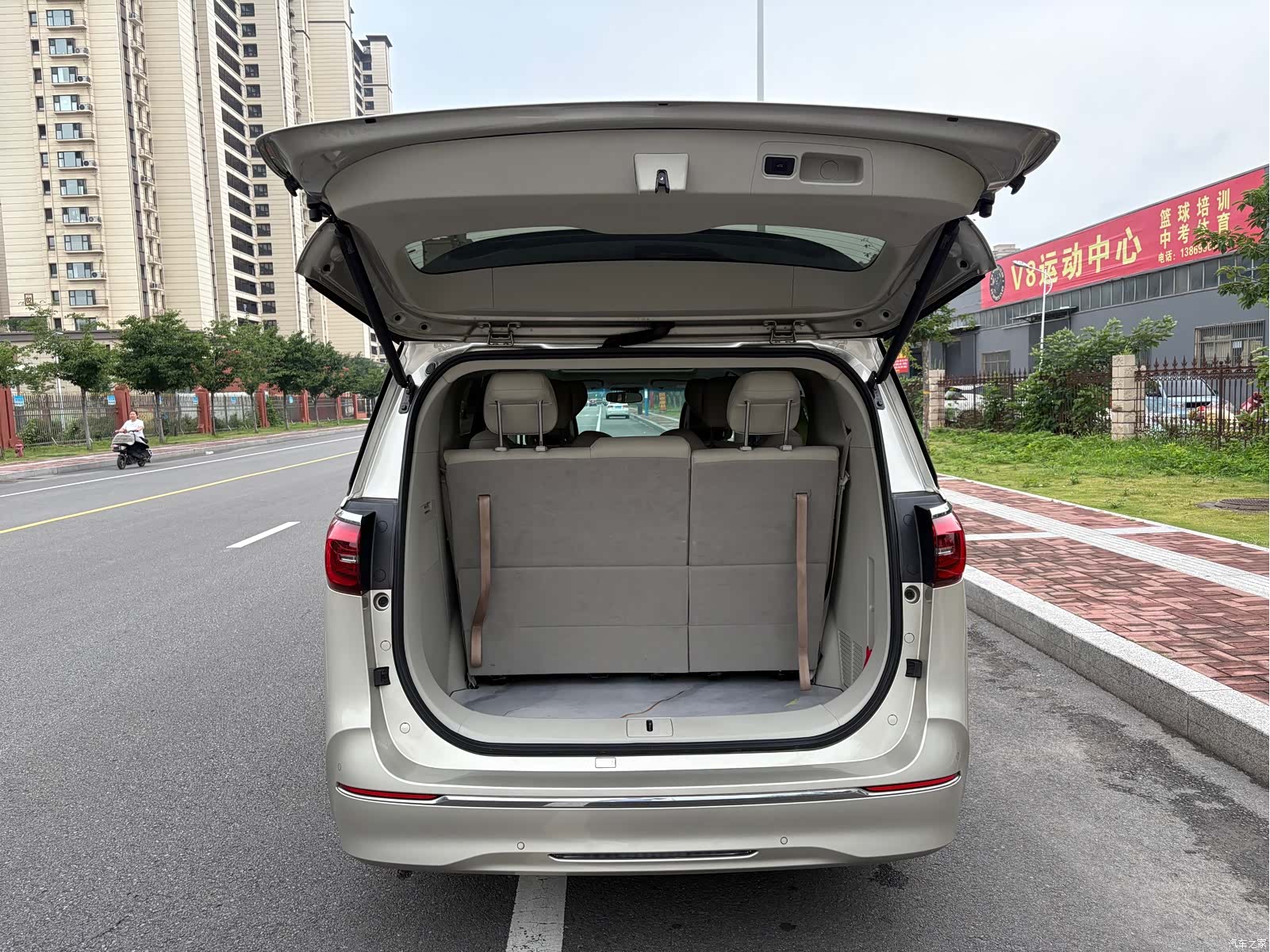 Buick GL8, 2023 6