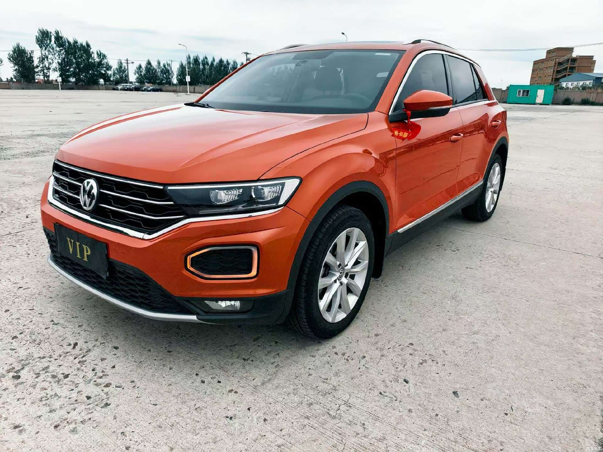Volkswagen T-ROC, 2019 1