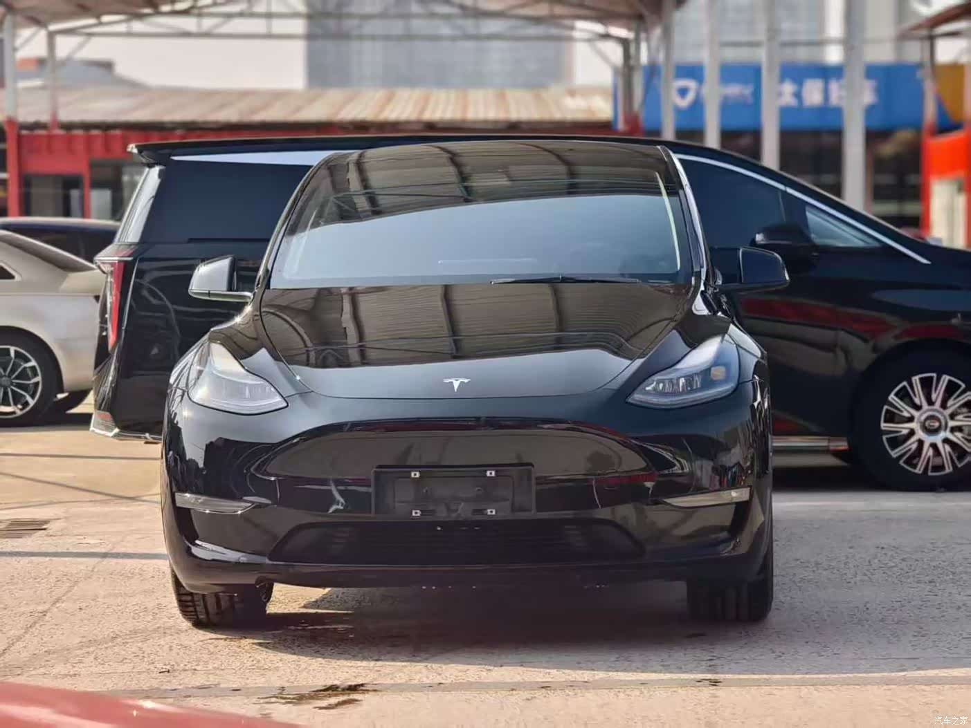 Tesla Model Y, 2023 2