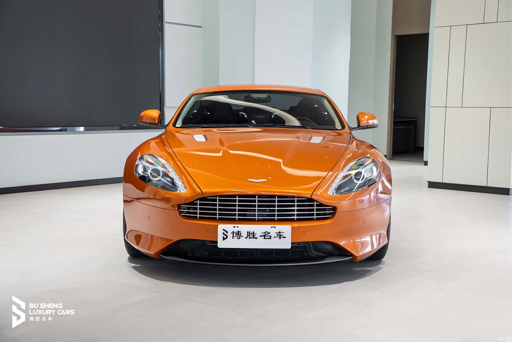 Aston Martin Virage, 2016 3