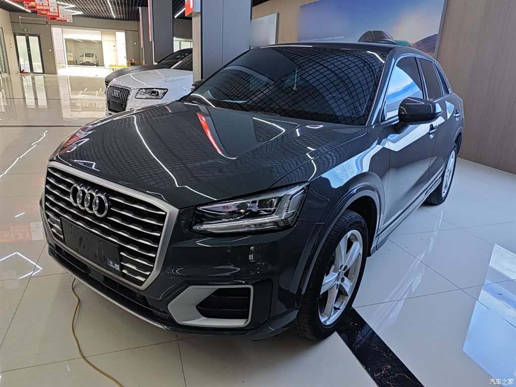 Audi Q2L, 2021 2