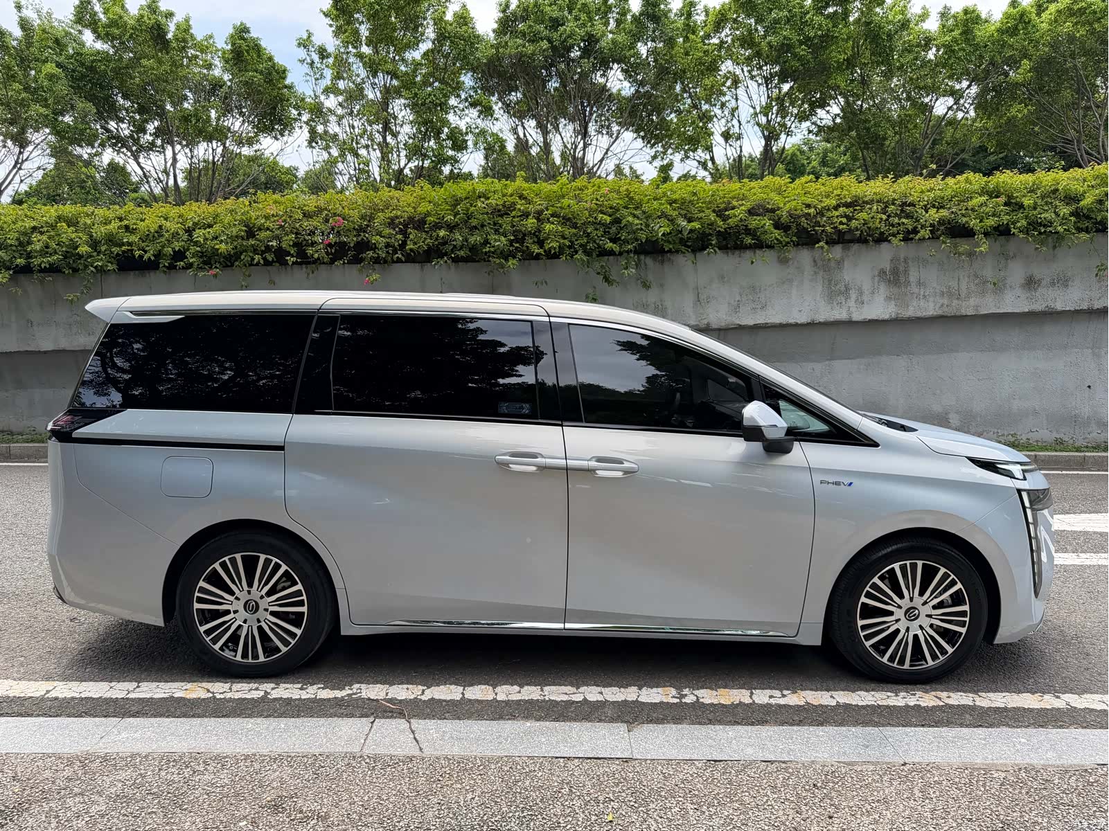 Trumpchi E8, 2024 6