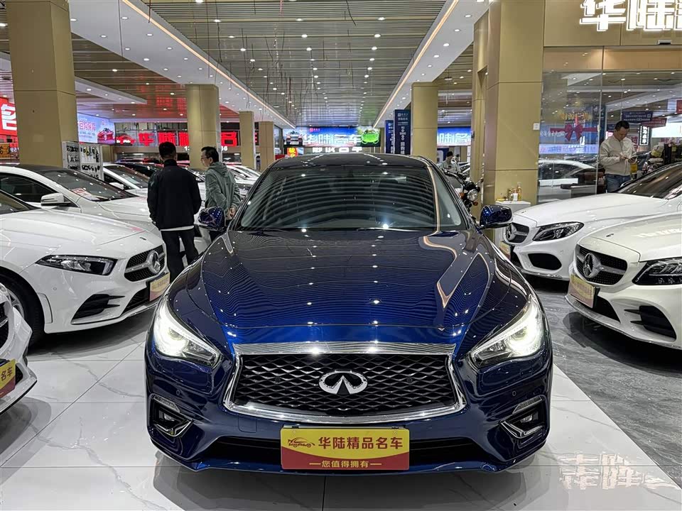 Infiniti Q50L