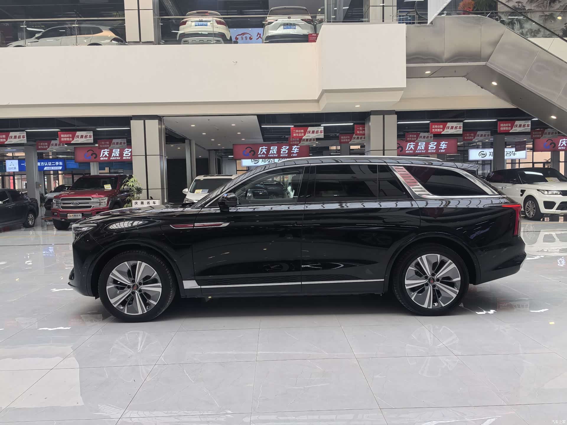 Hongqi E-HS9, 2023 все фото