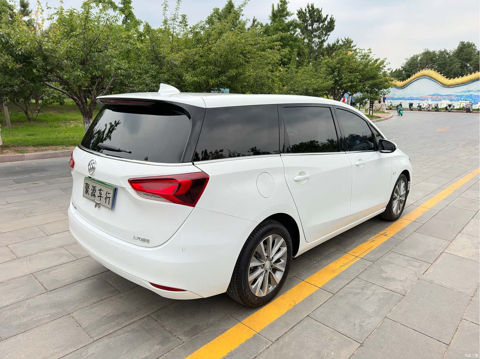 Buick GL6, 2020 4
