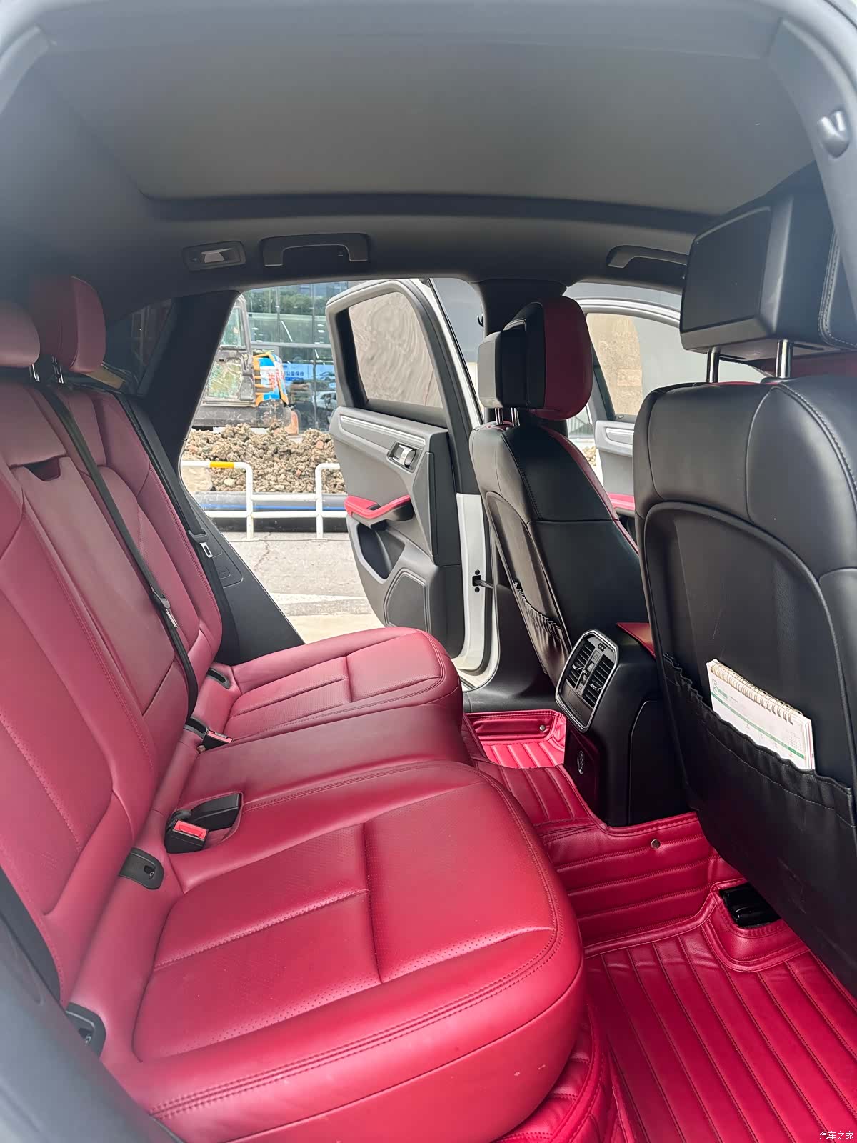 Porsche Macan, 2017 все фото