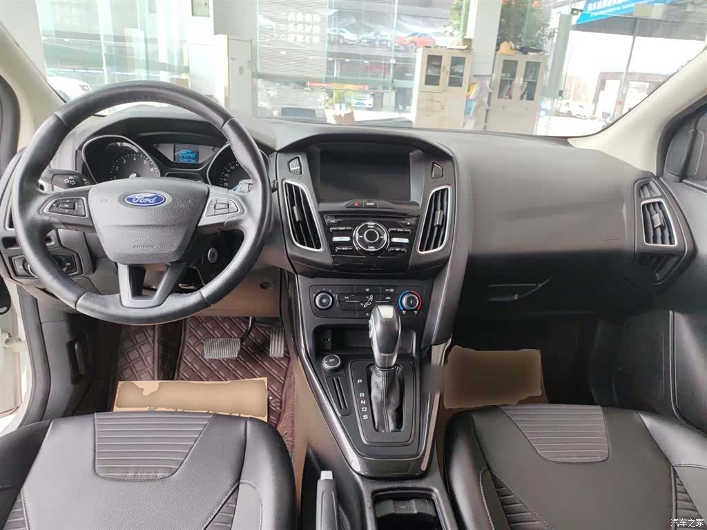 Ford Focus, 2018 10