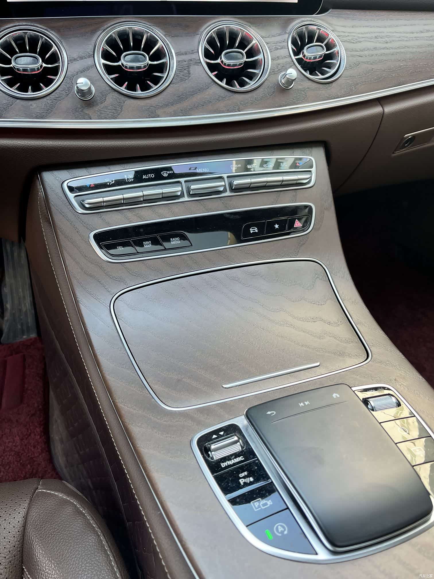 Mercedes-Benz E-Class, 2022 18