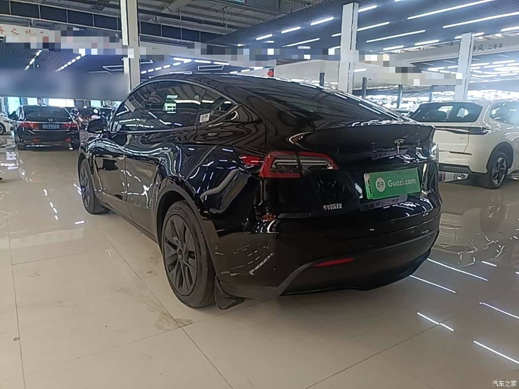 Tesla Model Y, 2023 все фото
