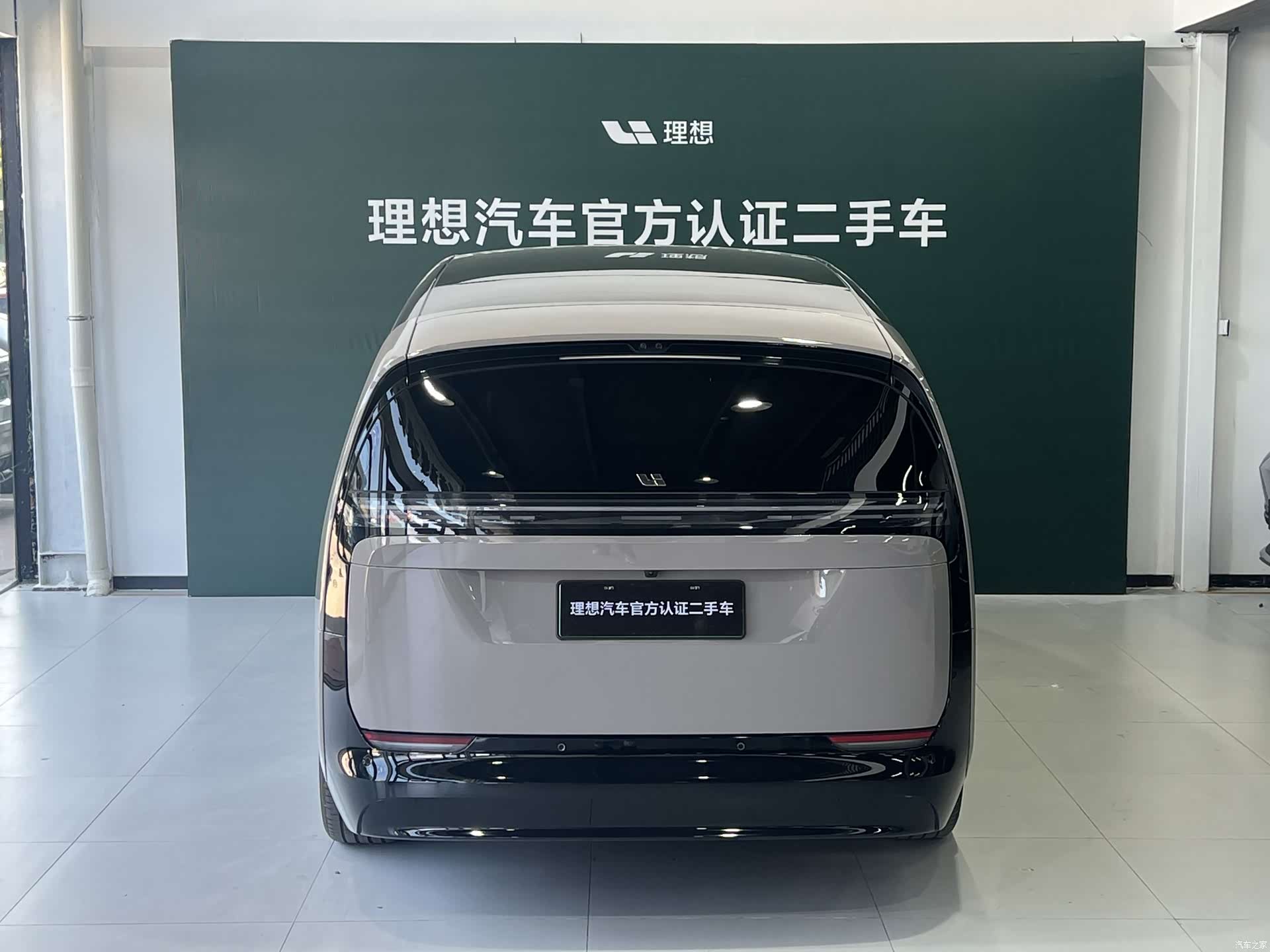 Li Auto MEGA, 2025 4