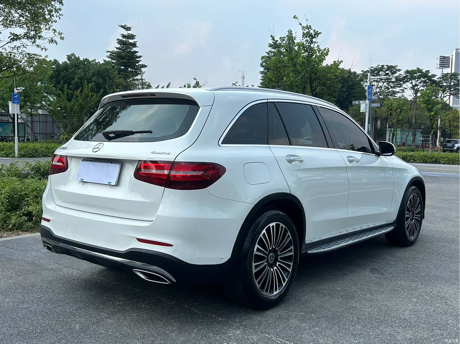 Mercedes-Benz GLC, 2018 13