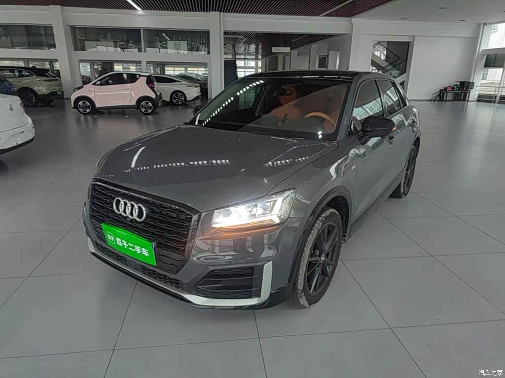 Audi Q2L, 2019 2