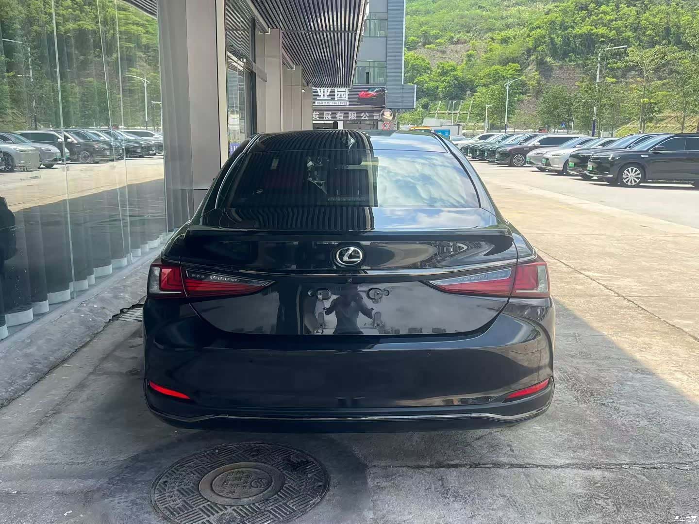 Lexus ES, 2019 8