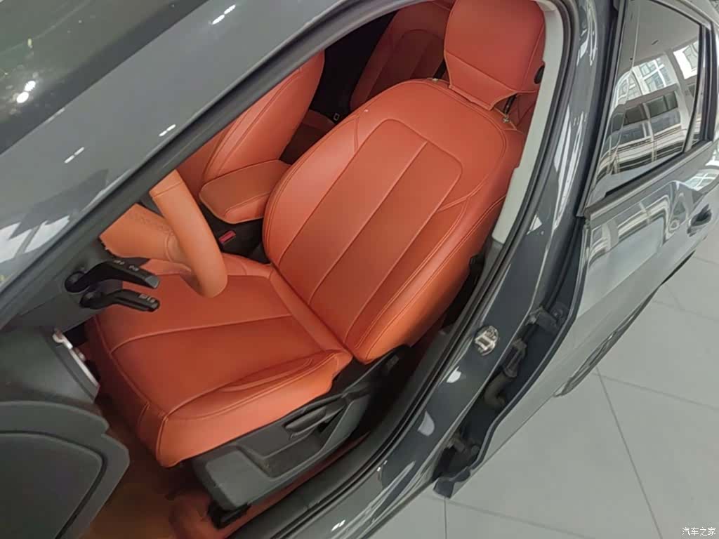 Audi Q2L, 2019 15