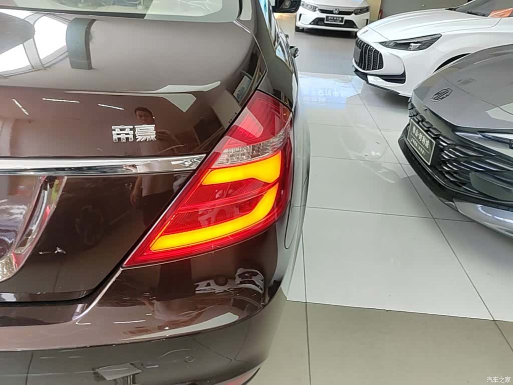 Geely Emgrand, 2017 8