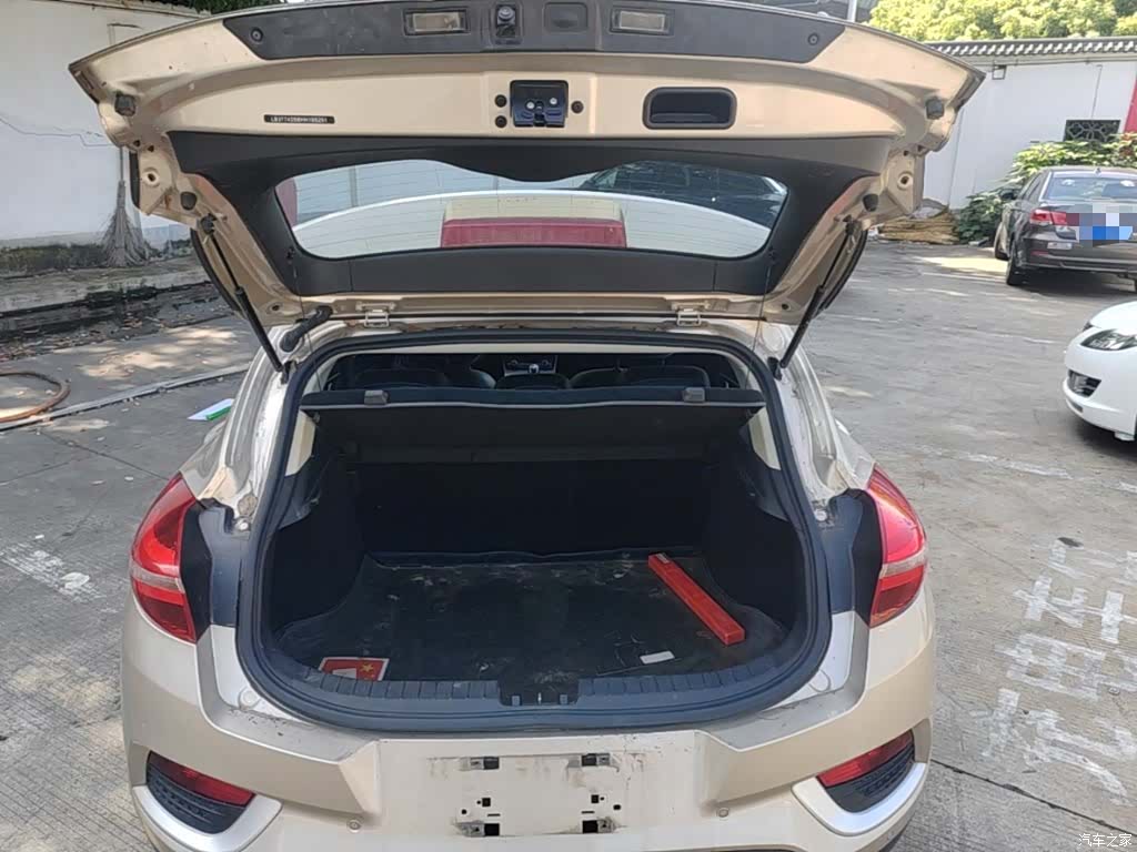 Geely Emgrand, 2017 19