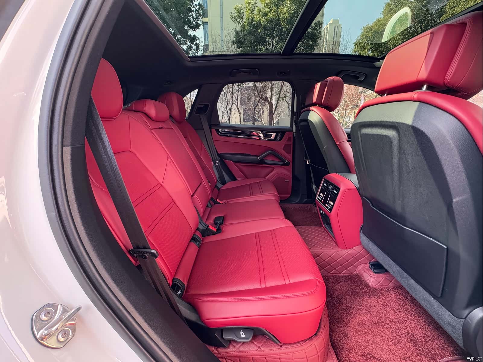Porsche Cayenne, 2023 13