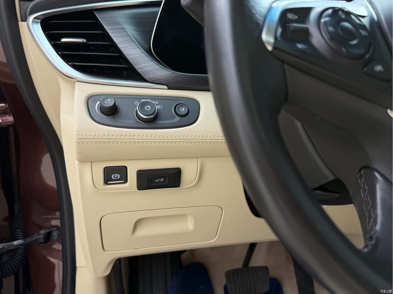 Buick GL8, 2022 10
