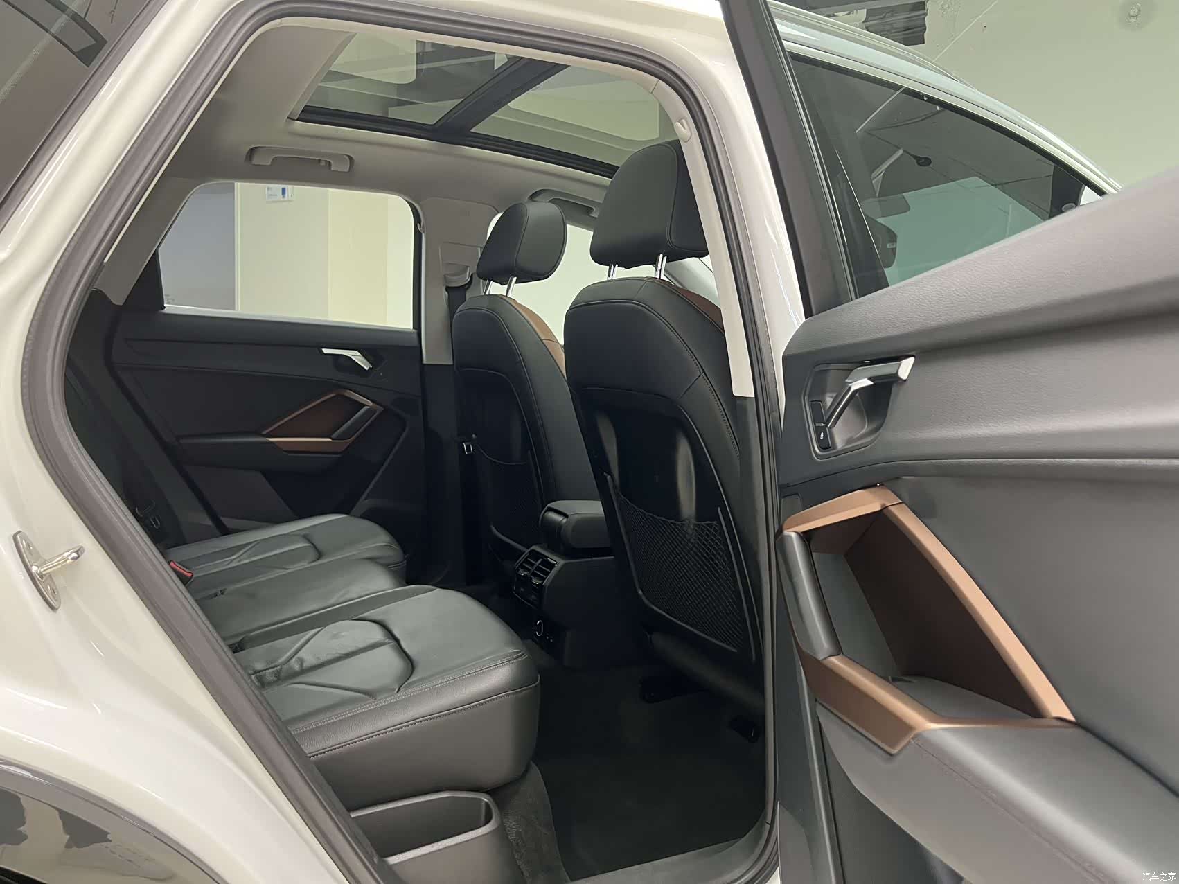 Audi Q3, 2021 13
