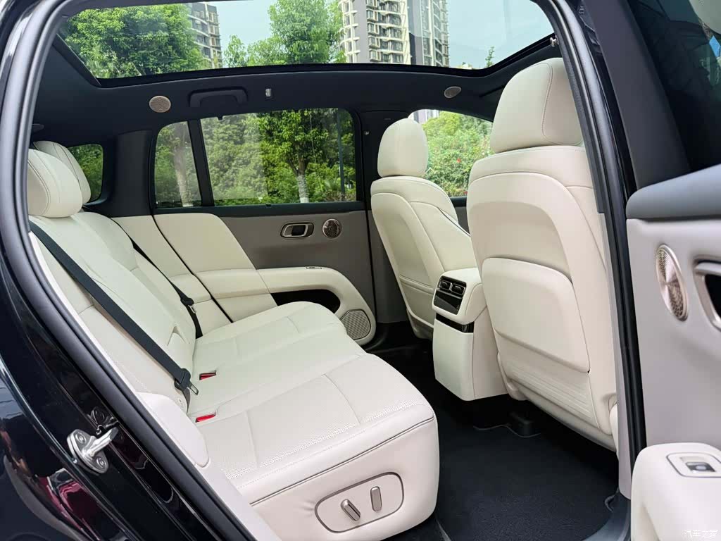 Li Auto i6, 2026 14