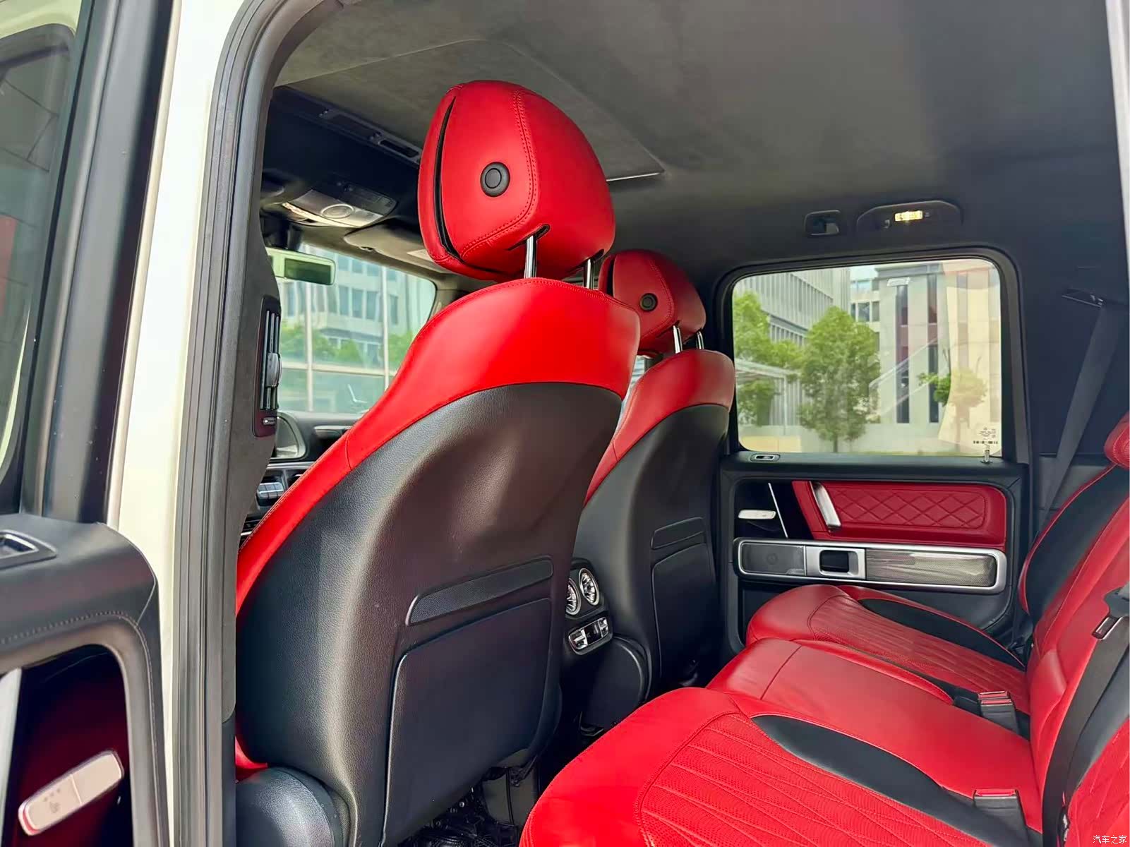 Mercedes-Benz G-Class, 2019 9