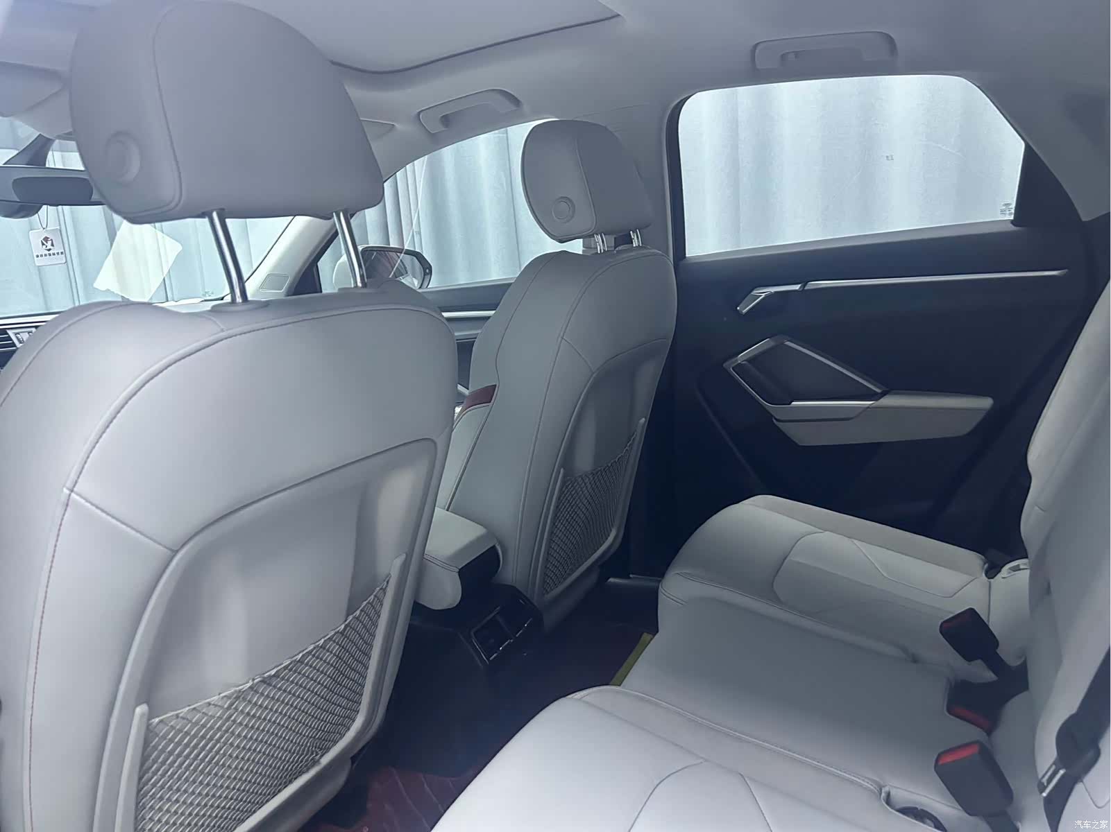 Audi Q3, 2022 13