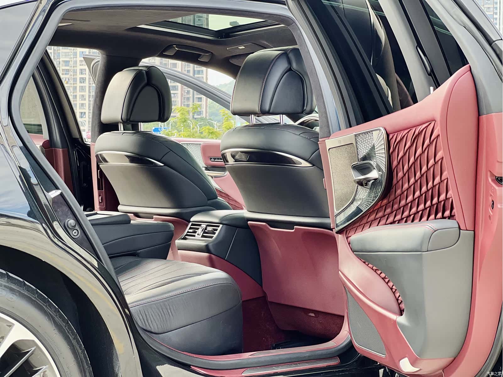 Lexus LS, 2021 8