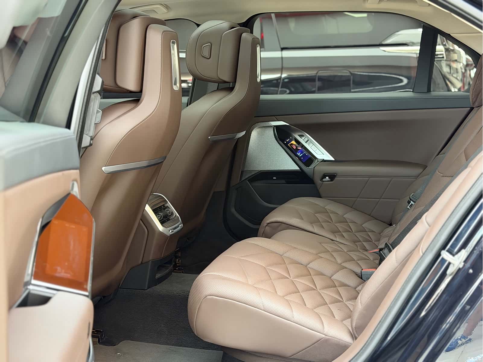 BMW 7 Series, 2024 16