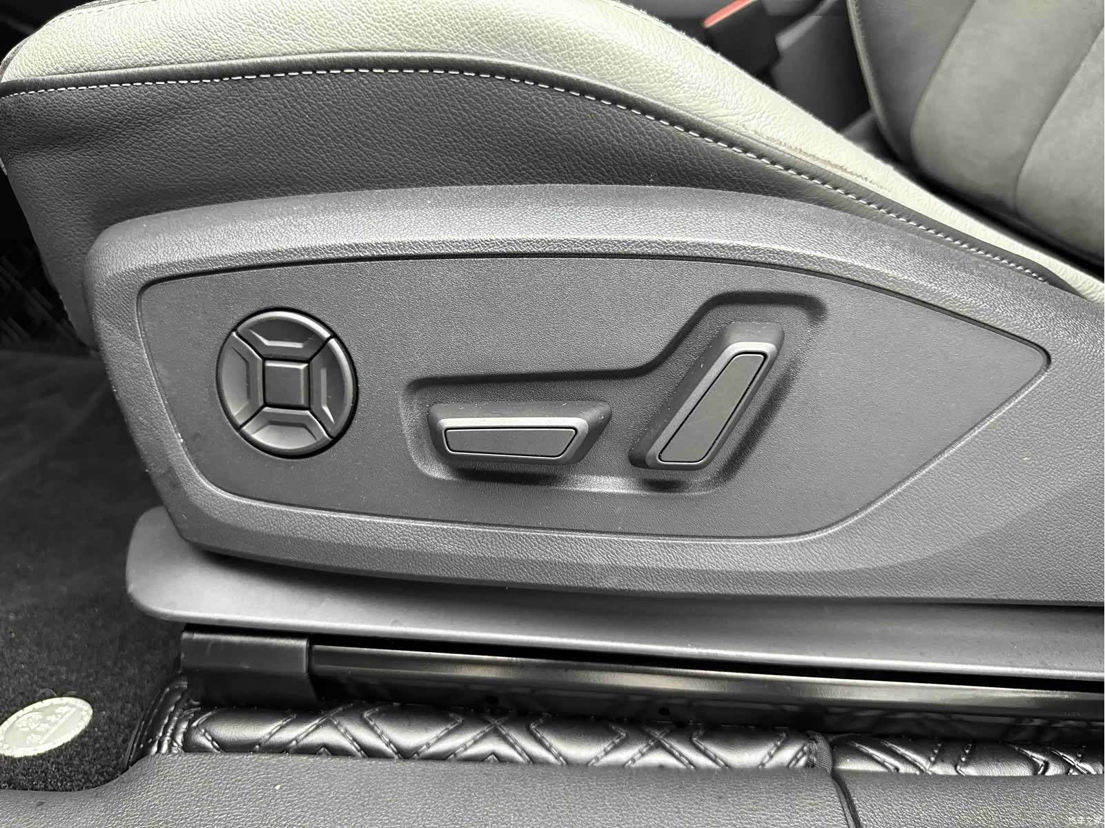 Audi Q3, 2023 11
