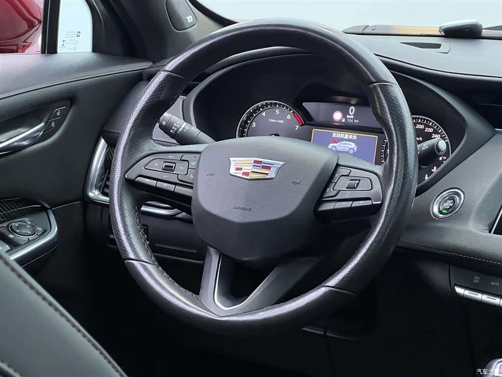Cadillac XT4, 2019 11