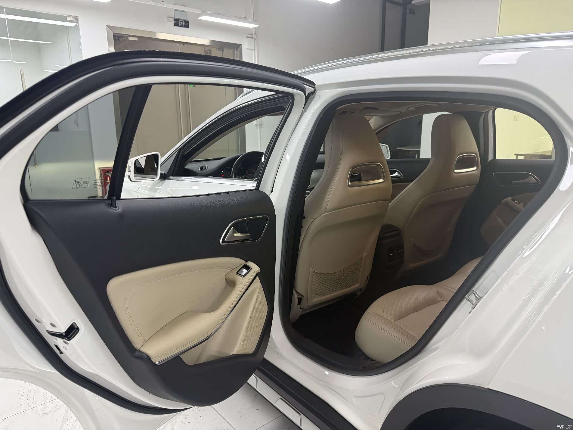 Mercedes-Benz GLA, 2017 13