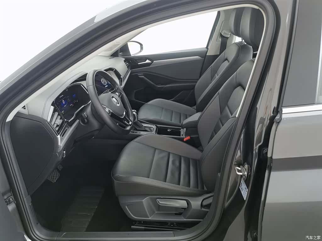 Volkswagen Sagitar, 2021 10