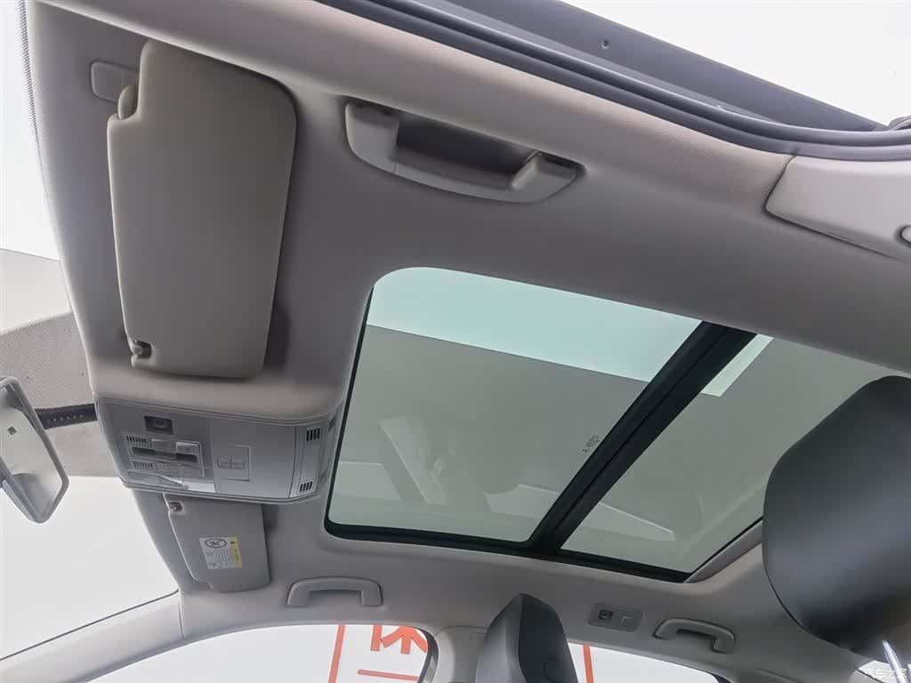 Volkswagen Sagitar, 2021 14