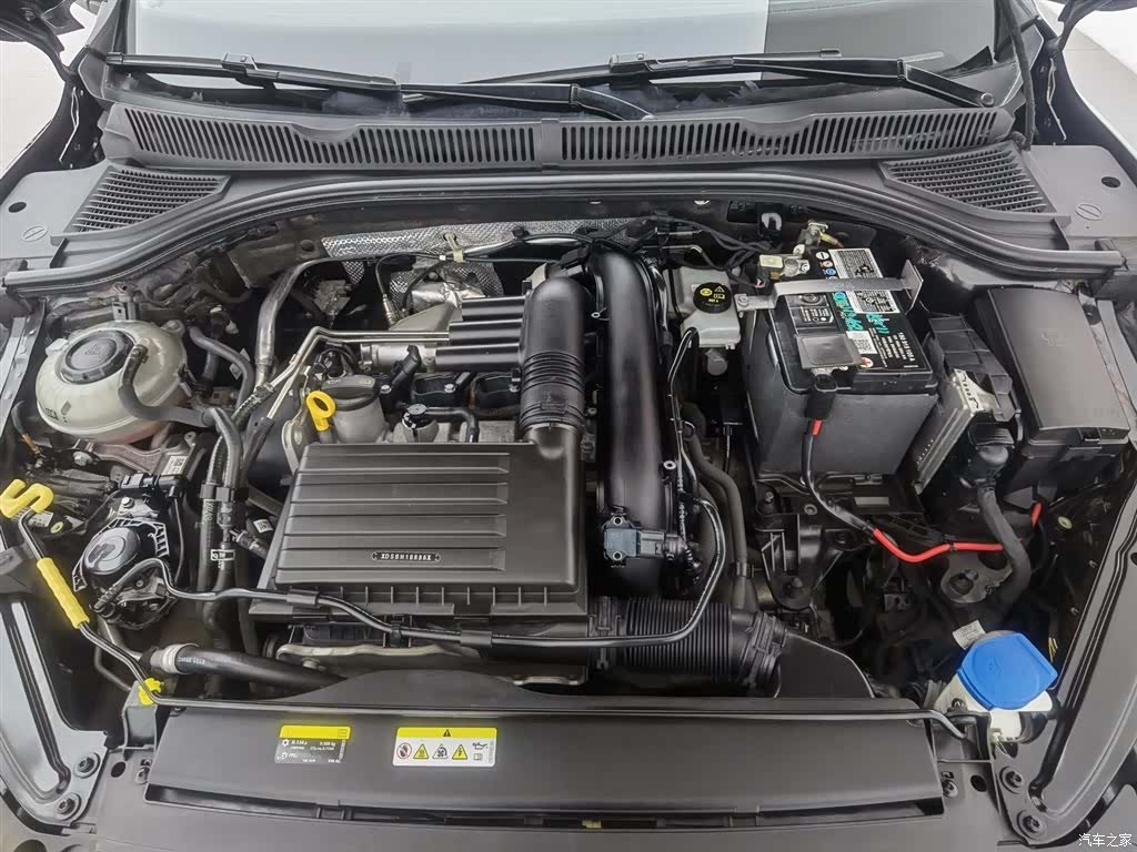 Volkswagen Sagitar, 2021 6