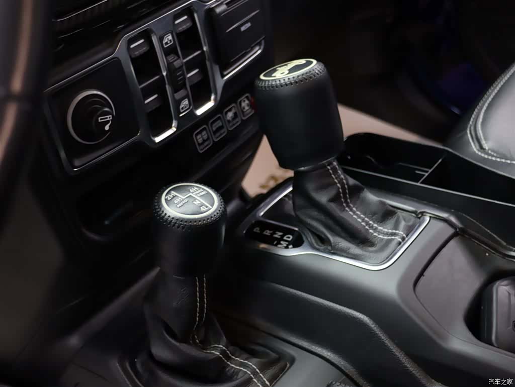 Jeep Wrangler, 2020 9