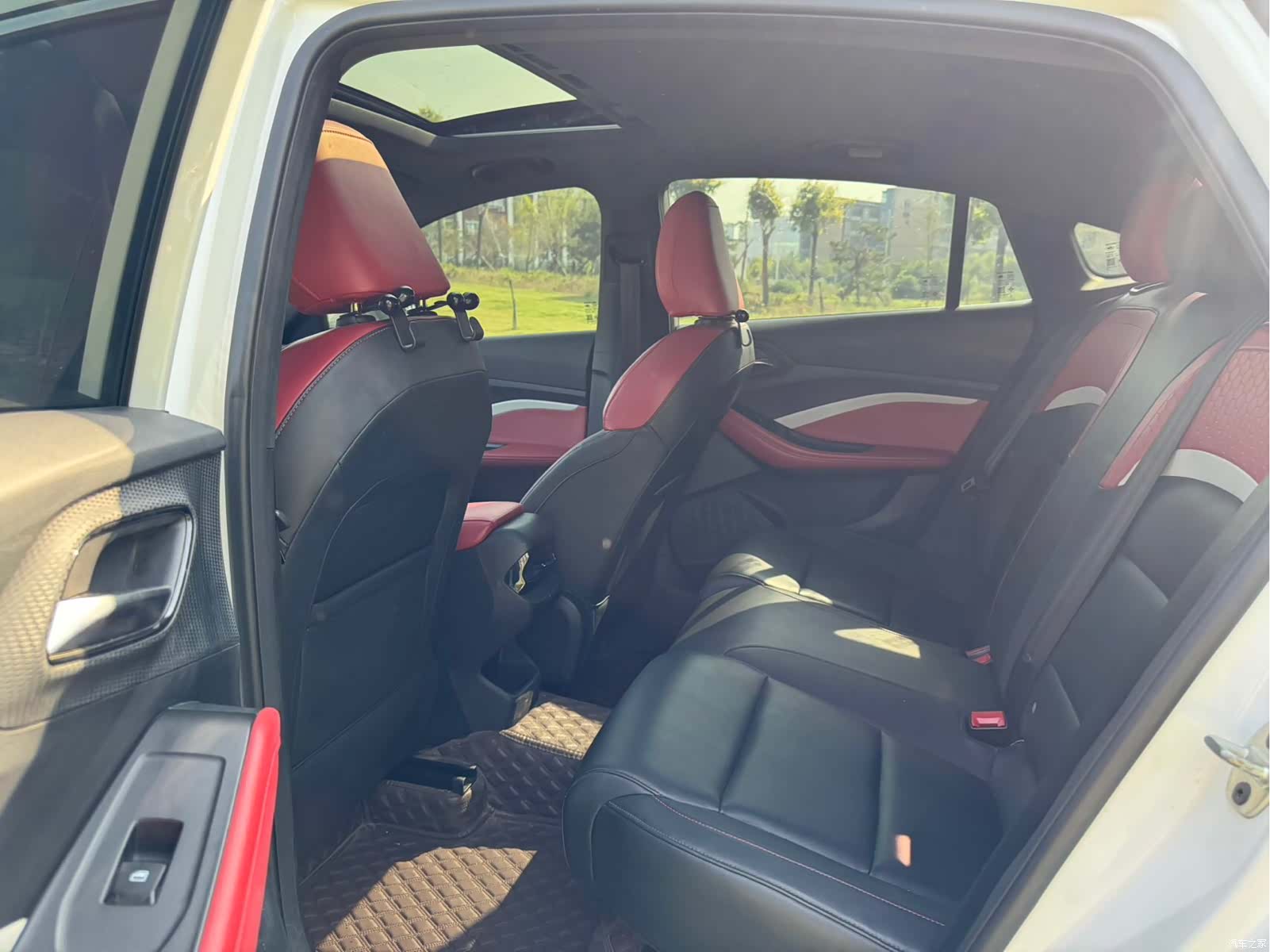 MG MG5, 2023 10