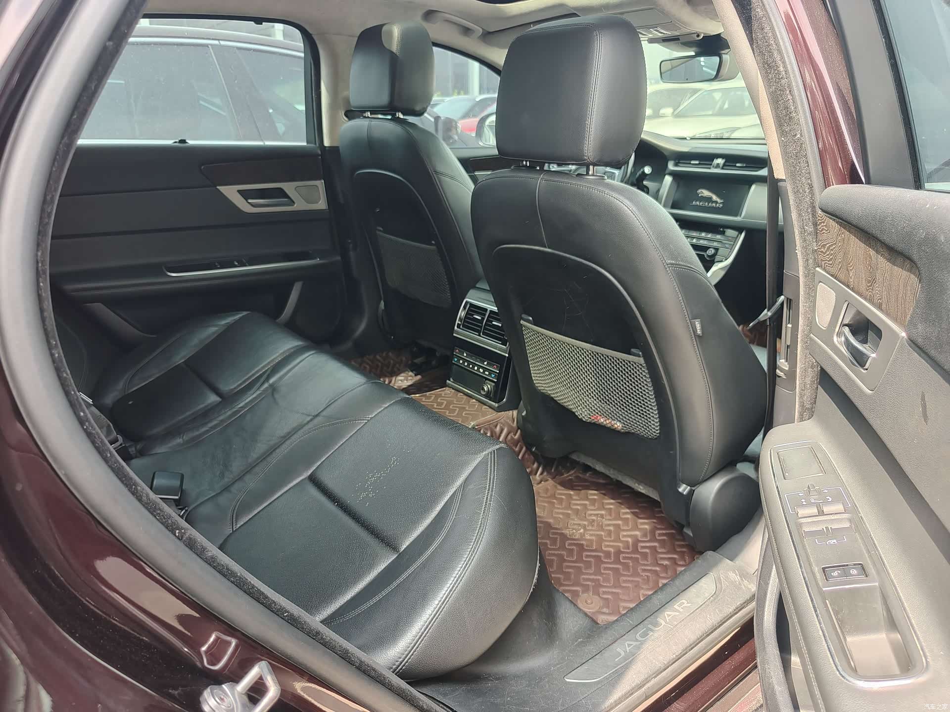 Land Rover XFL, 2018 13