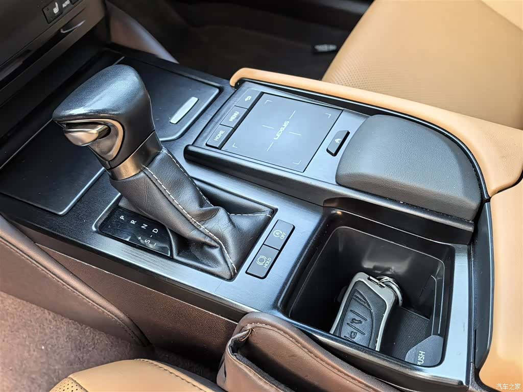 Lexus ES, 2021 6