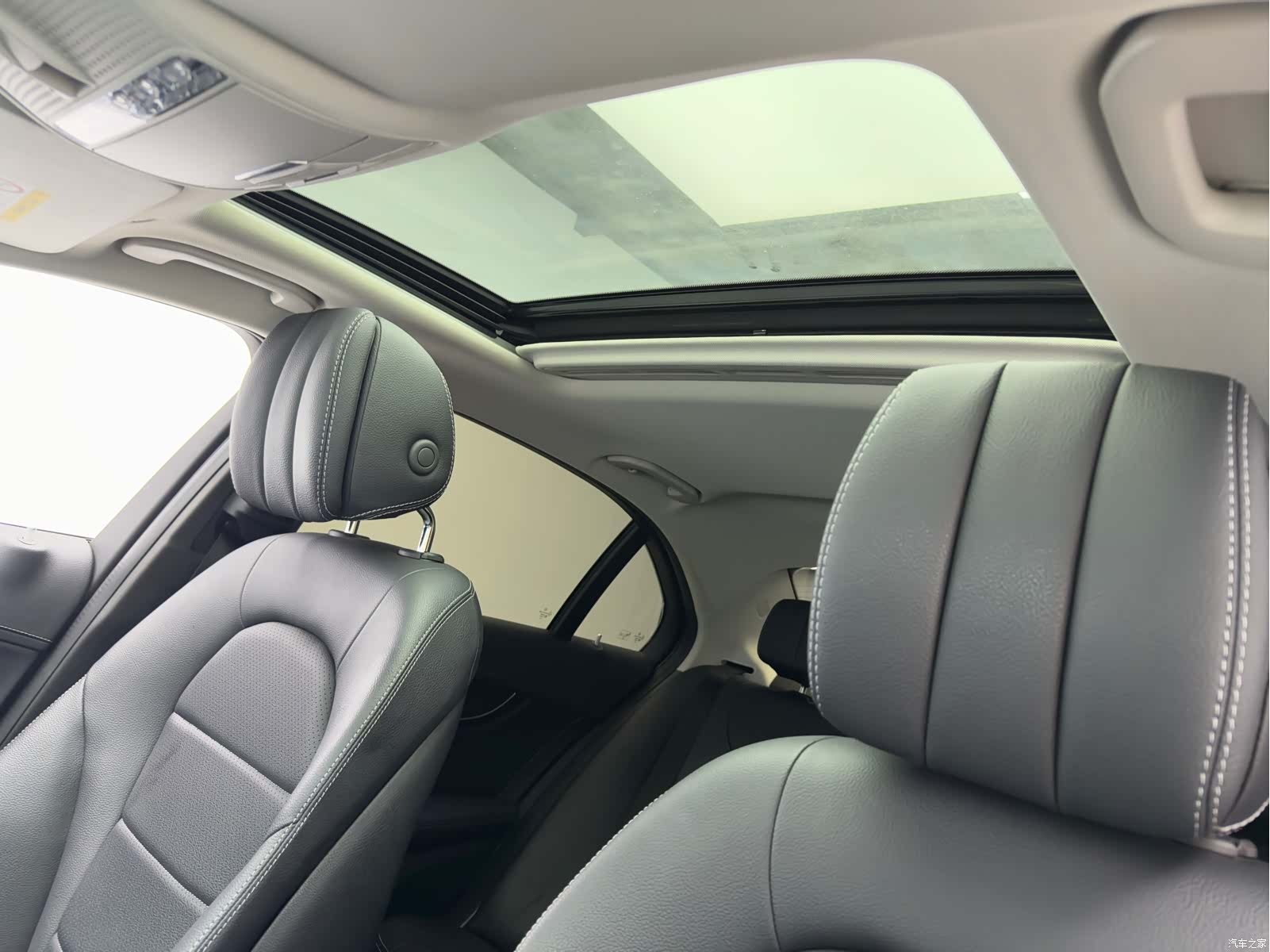 Mercedes-Benz C-Class, 2020 18