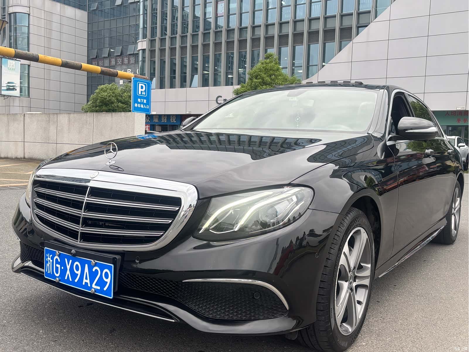 Mercedes-Benz E-Class, 2019 1