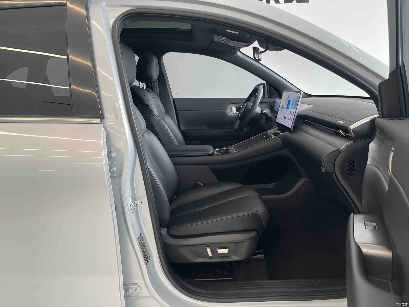 Wuling Starlight, 2024 9