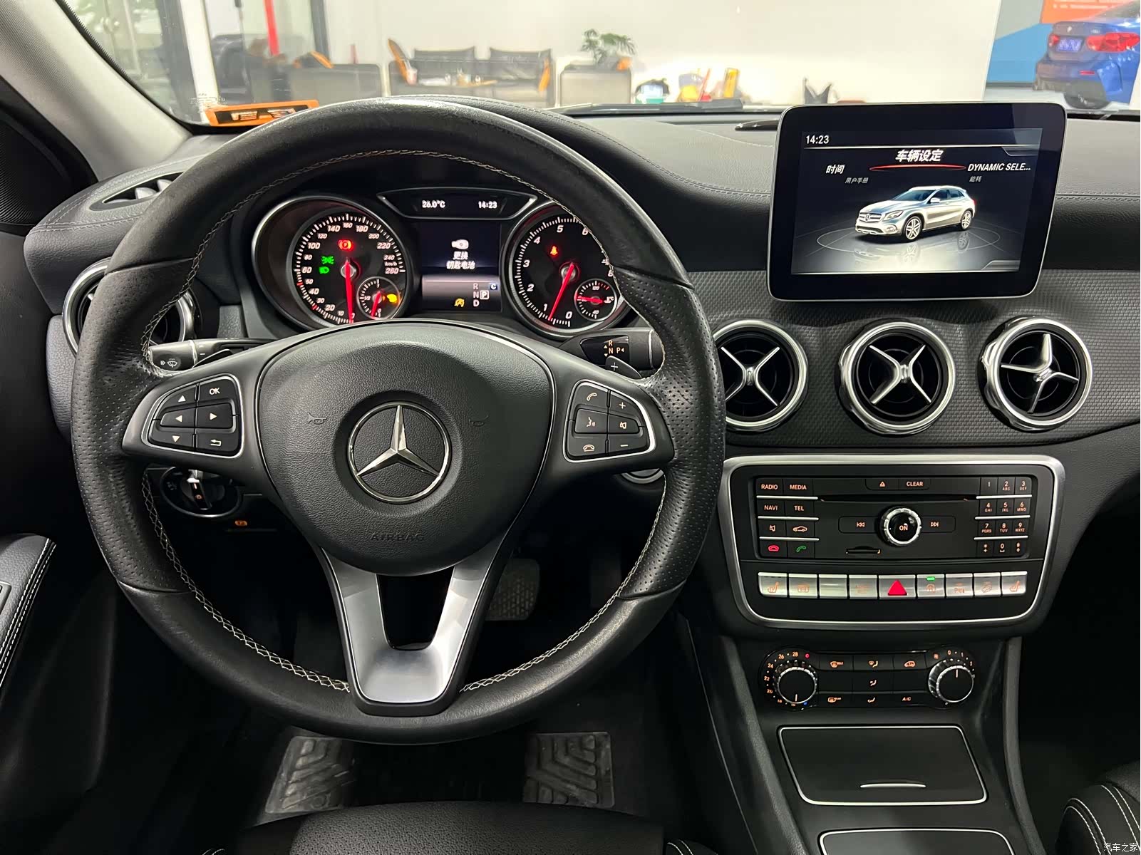Mercedes-Benz GLA, 2018 8