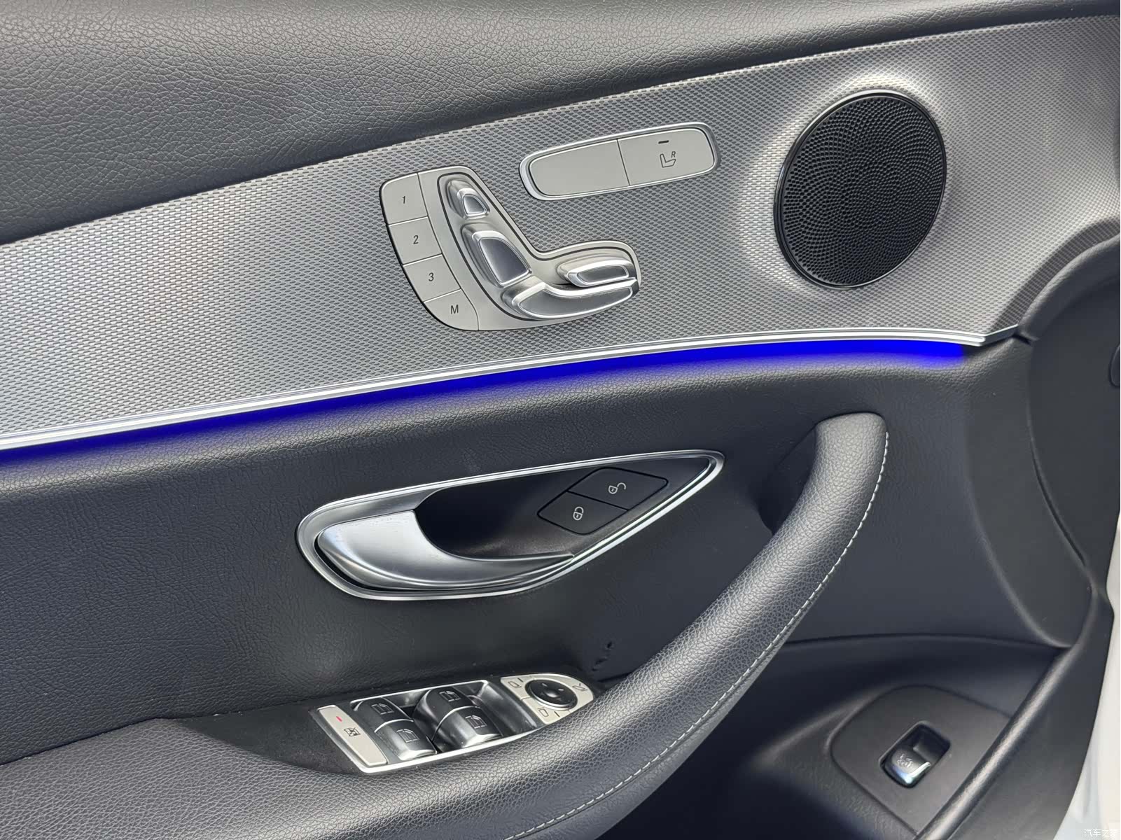 Mercedes-Benz E-Class, 2019 11