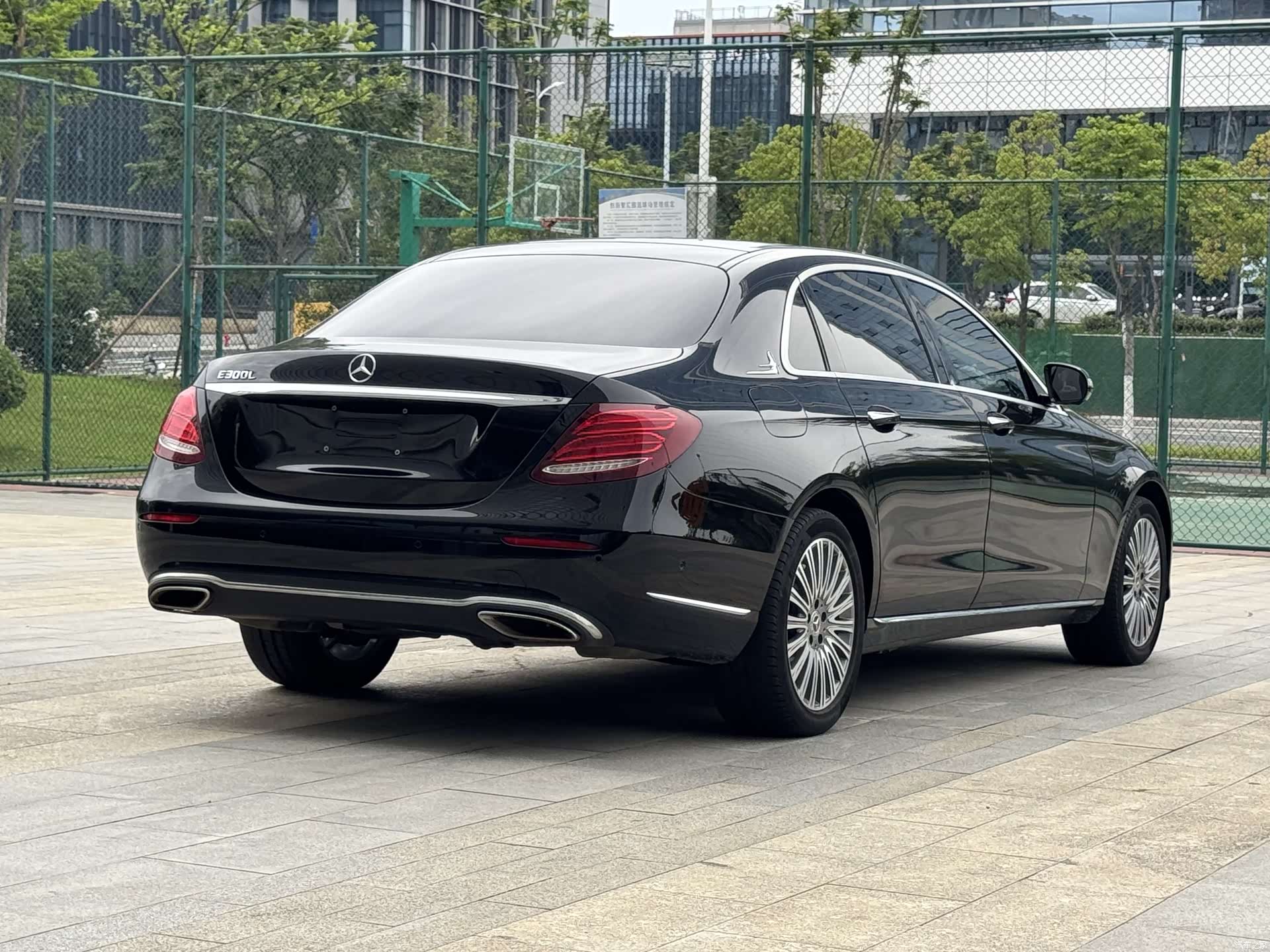 Mercedes-Benz E-Class, 2020 14