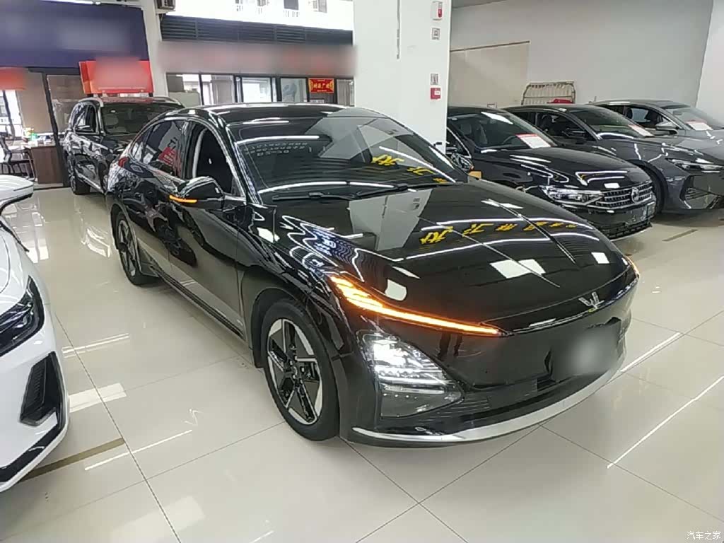 Wuling Starlight, 2025 4