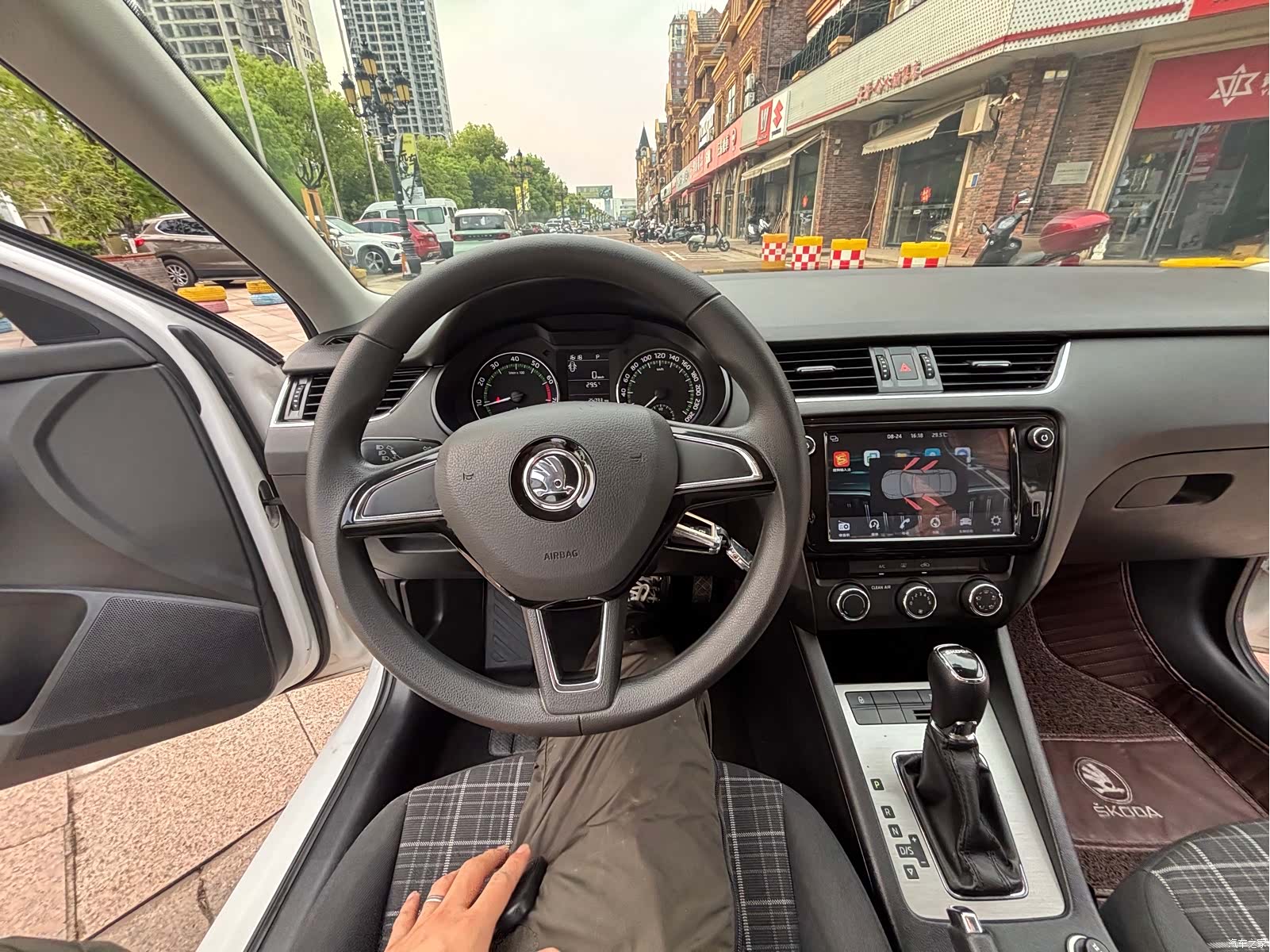 Skoda Octavia, 2018 8