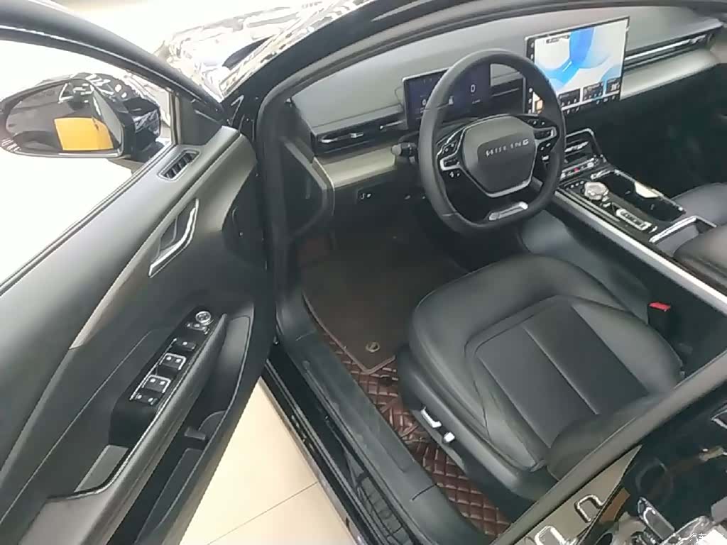 Wuling Starlight, 2025 16