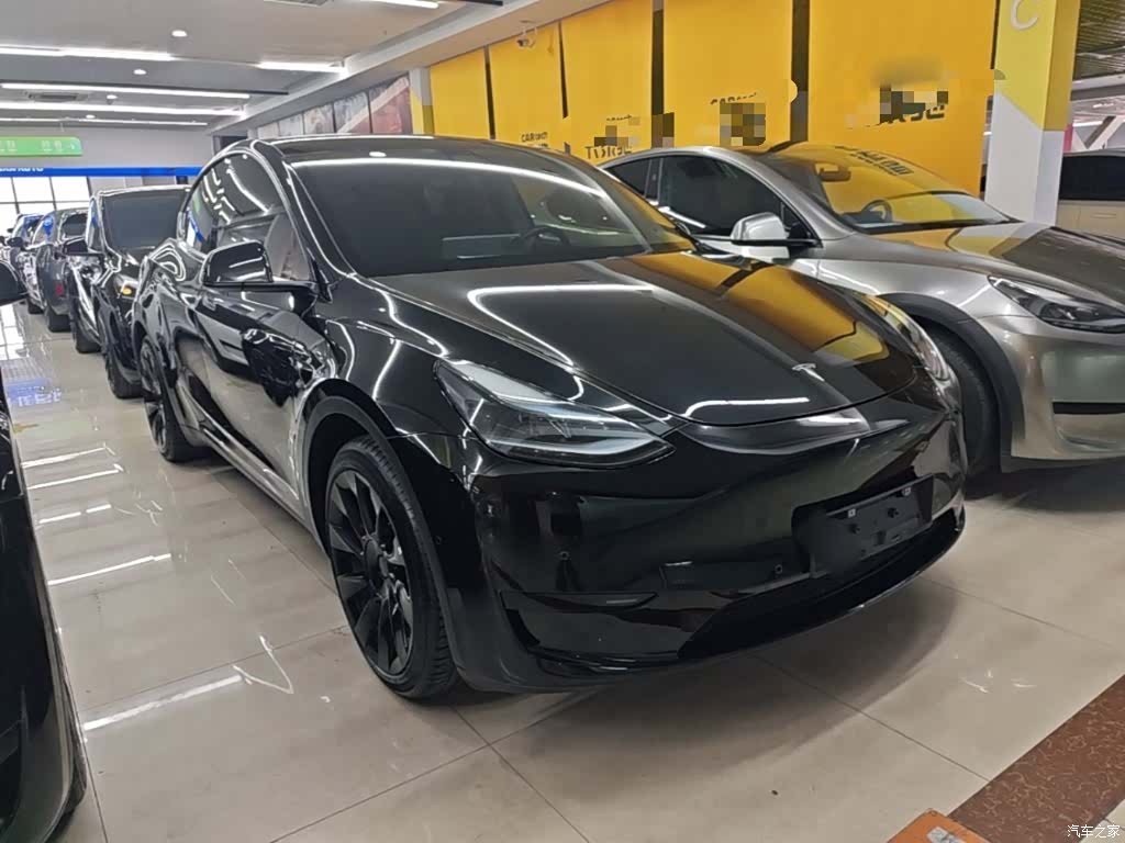 Tesla Model Y, 2022 4
